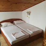 ホームステイ Vylchev キテン